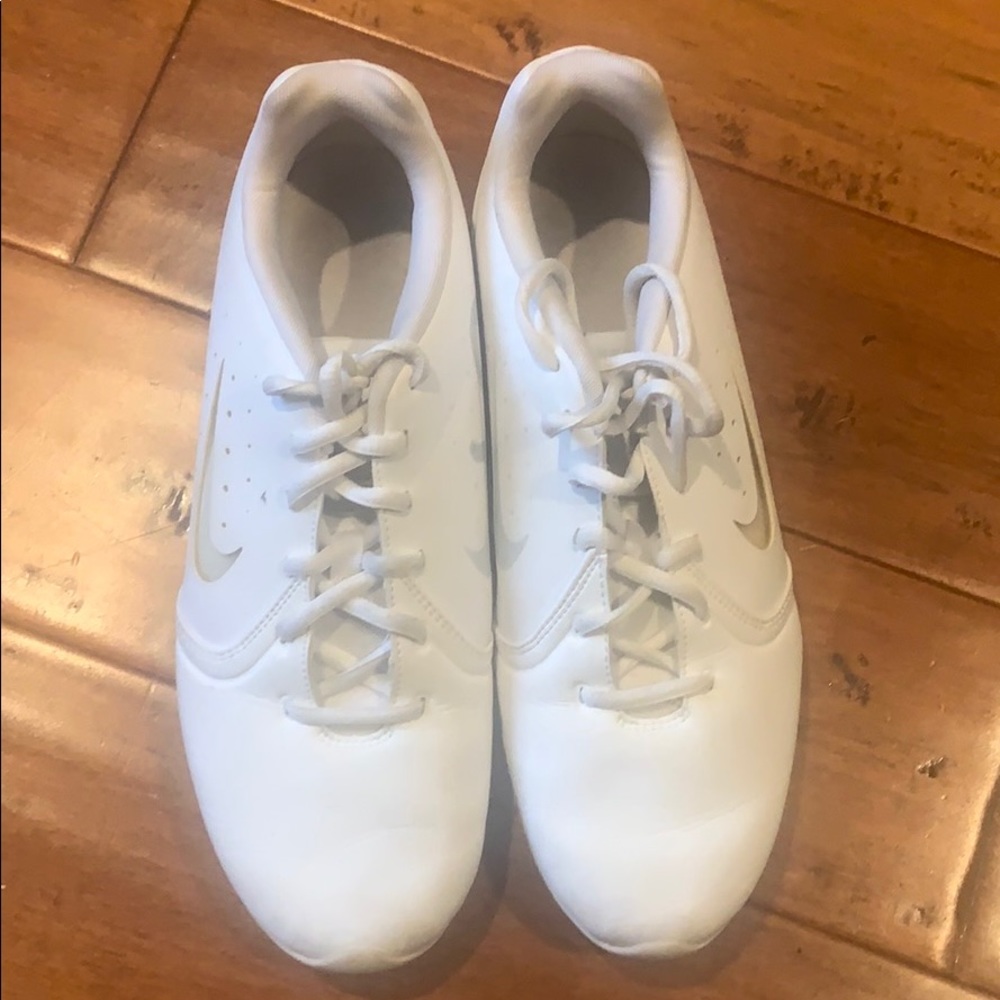 Cheer shoes